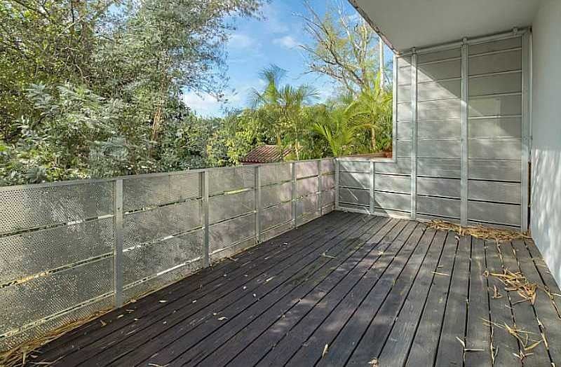 Josh Stein Lists Lincoln Road Loft!