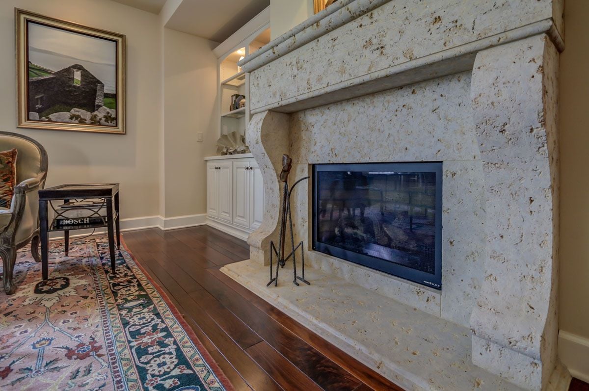 Exclusive Offering: Loraine Penthouse #1007
