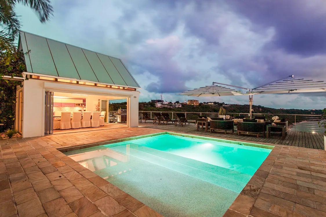 Ce blue Villa