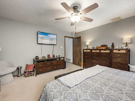 3004 Los Robles
