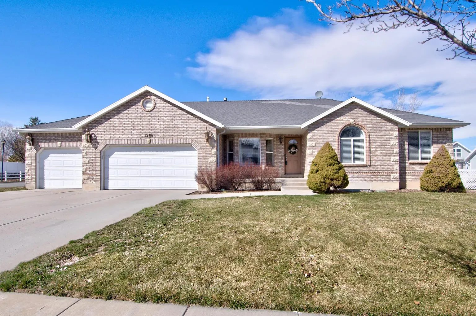 3986 W Deer Horn Dr