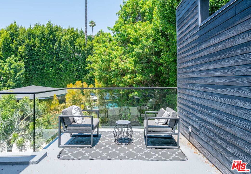 Meridian Reserve, Franklin Ave, 90046