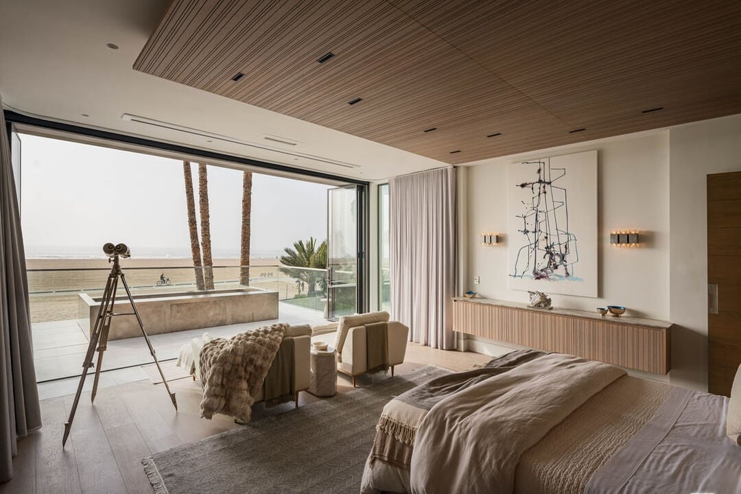 Fairmont Heights, Palisades Beach Rd, 90403