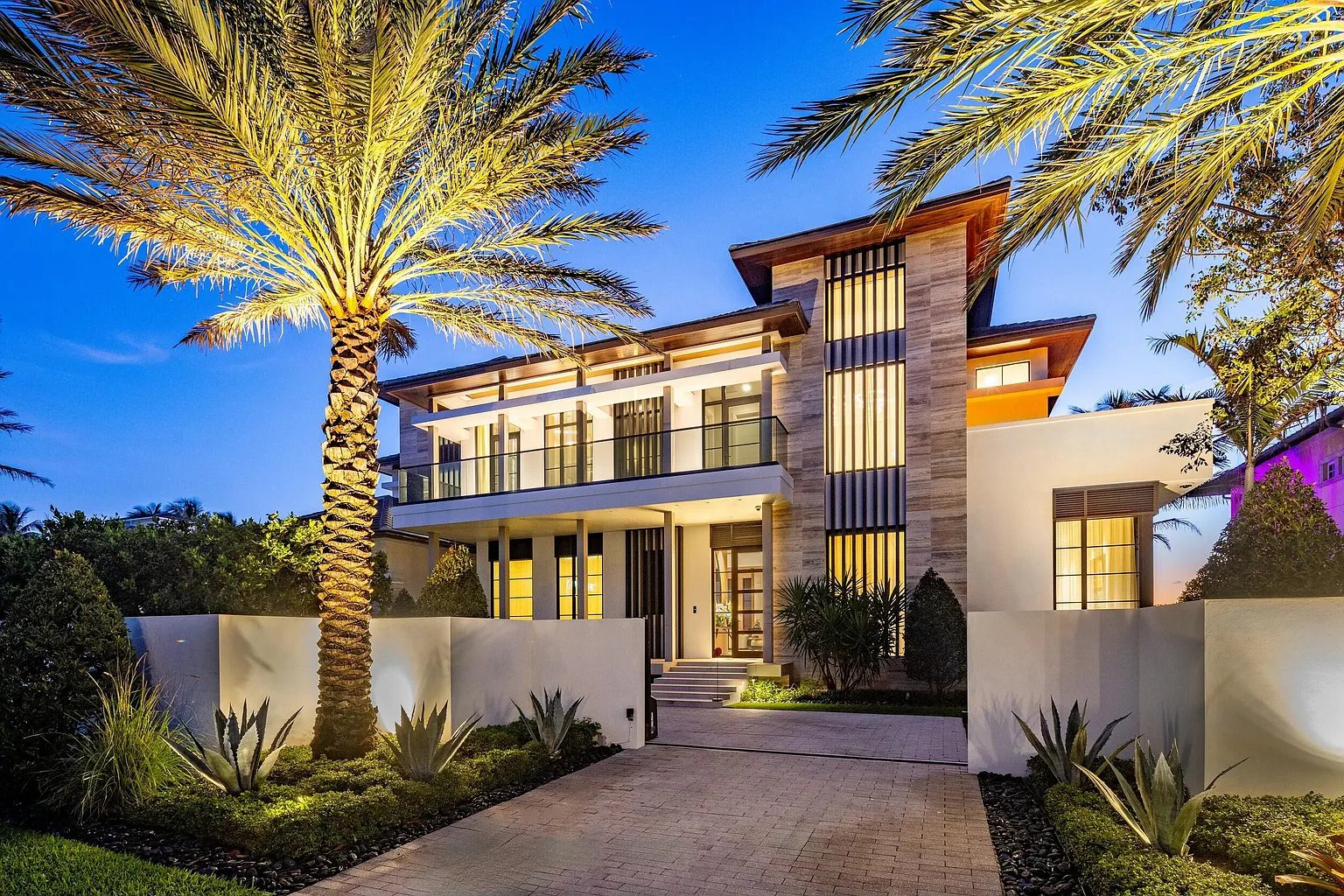 707 N Ocean Blvd