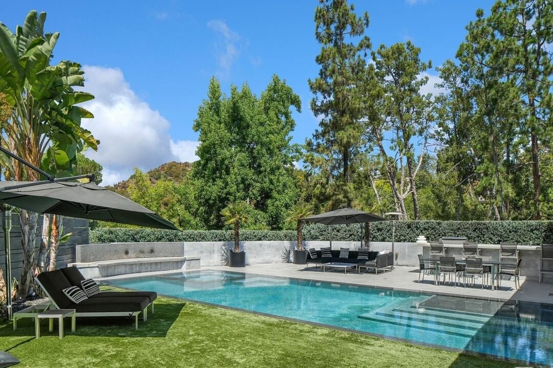 Nova Heights, Loma Vista Dr, 90210