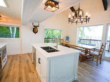 1 Muskoka Estates Rd
