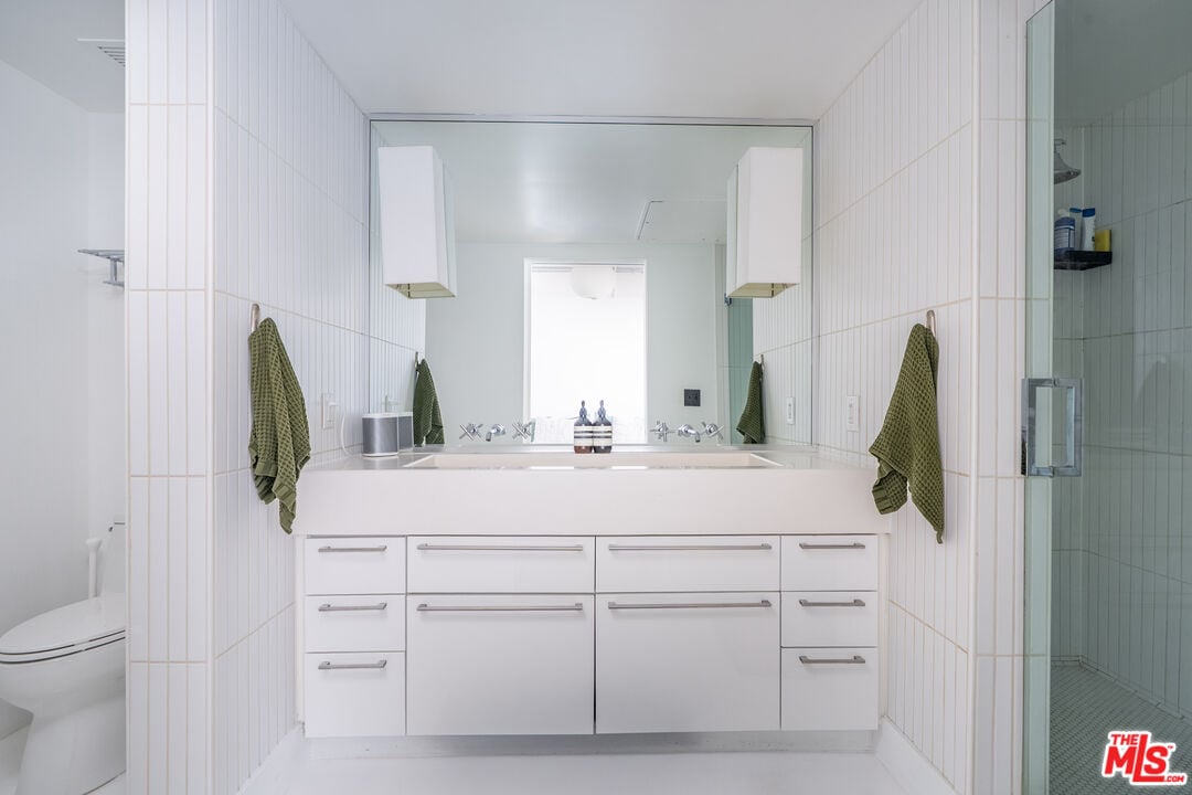 6253 Hollywood Blvd, #302