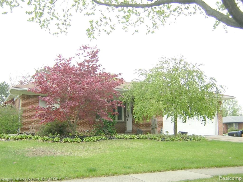38310 Beecher Drive