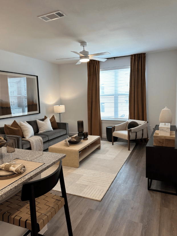 10 Weeks Free in Manor