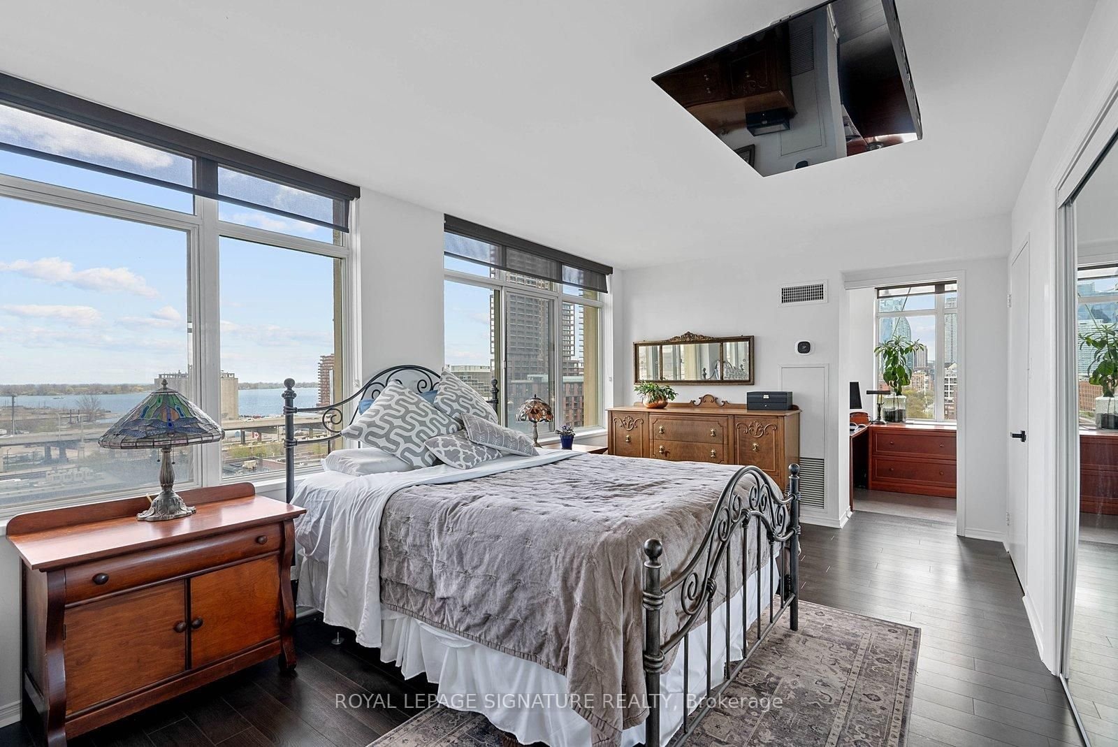 PENTHOUSE ON THE MILL