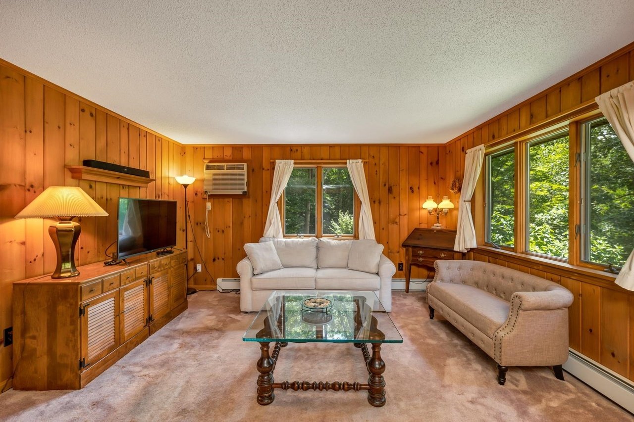 42 Hawkins Pond Rd