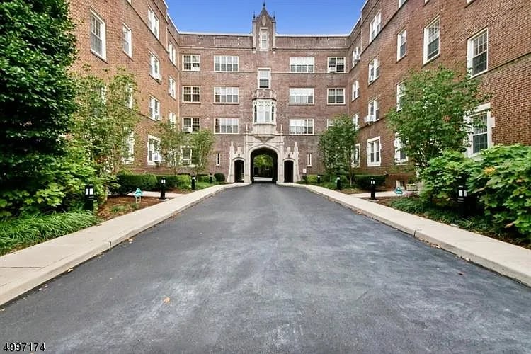 133 Summit Ave #45