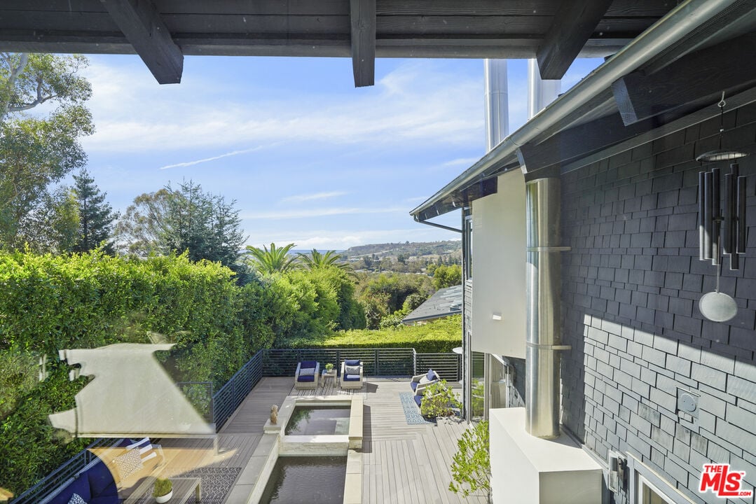 Solis Vista, Serra Rd, 90265