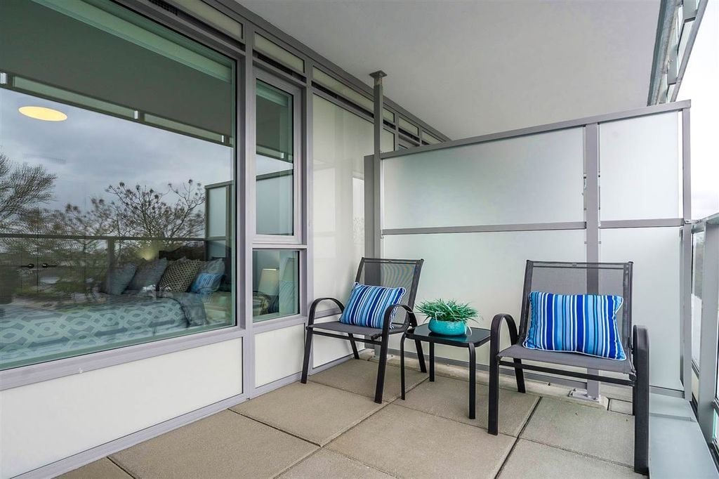 5693 Elizabeth St, #203