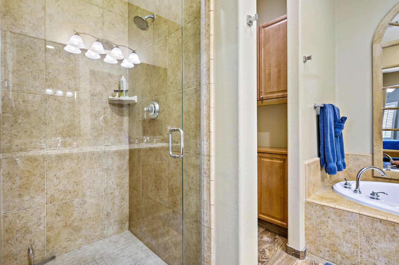 48429 Legacy Dr