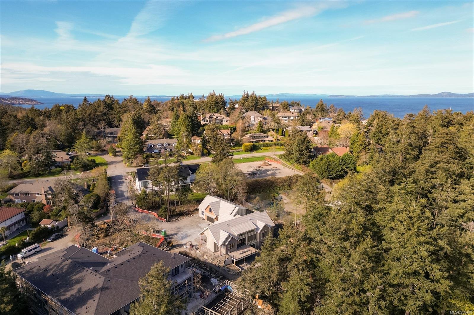 2789 Arbutus Rd