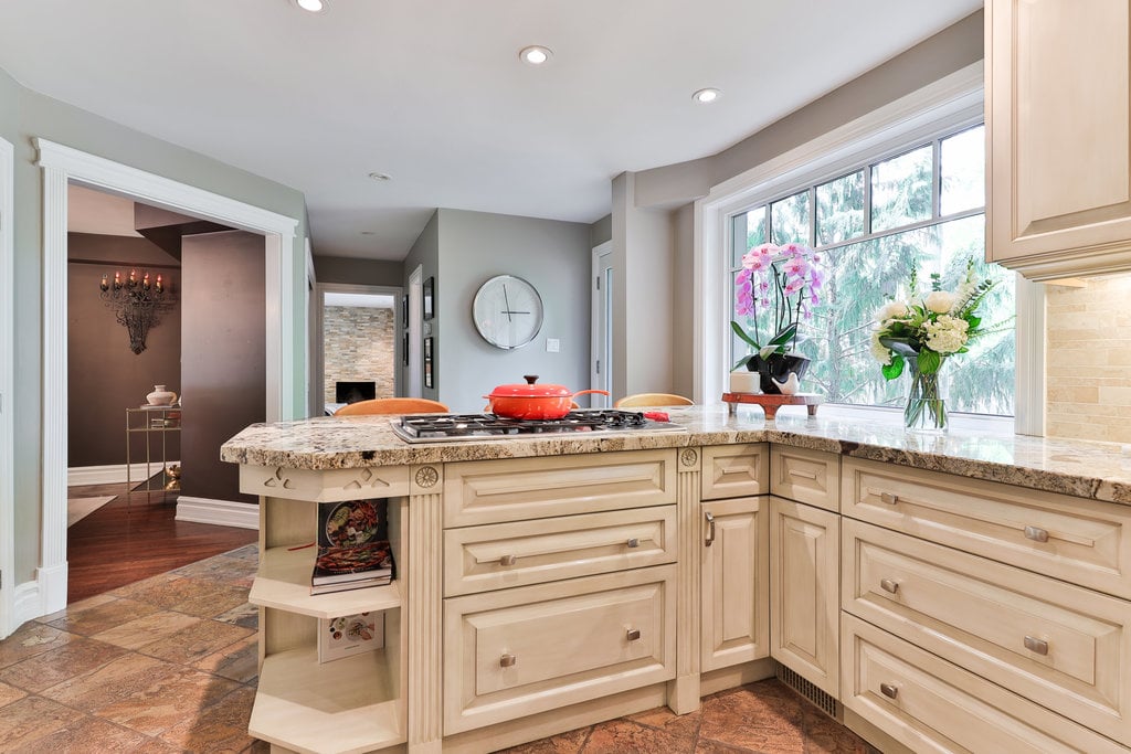 1293 Greenoaks Dr