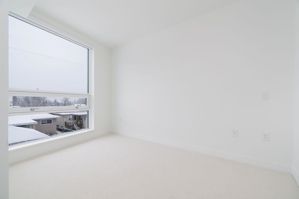 7638 Cambie St, #201