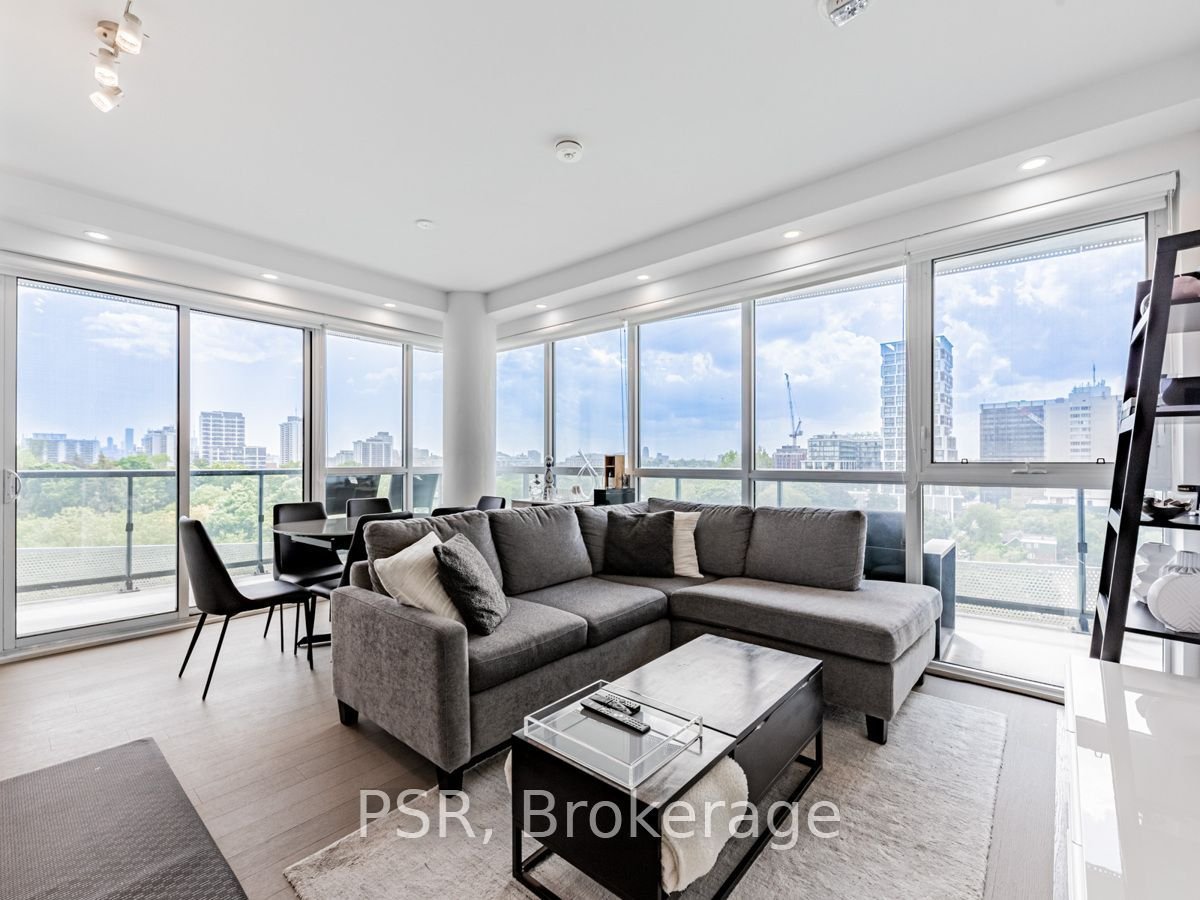 11 Lillian St 704