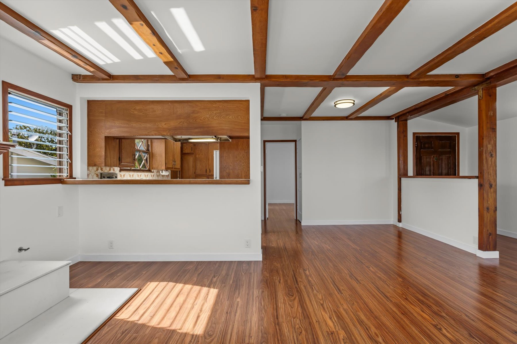 711 Pier Ave, Ocean Park