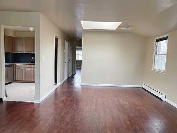 6110 230th St Fl 2