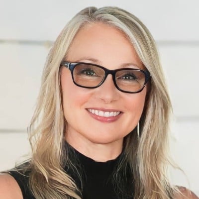 Best Realtor in Torrance, CA: Mercedes Van Pelt