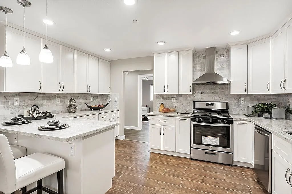 2015 Madison Ave