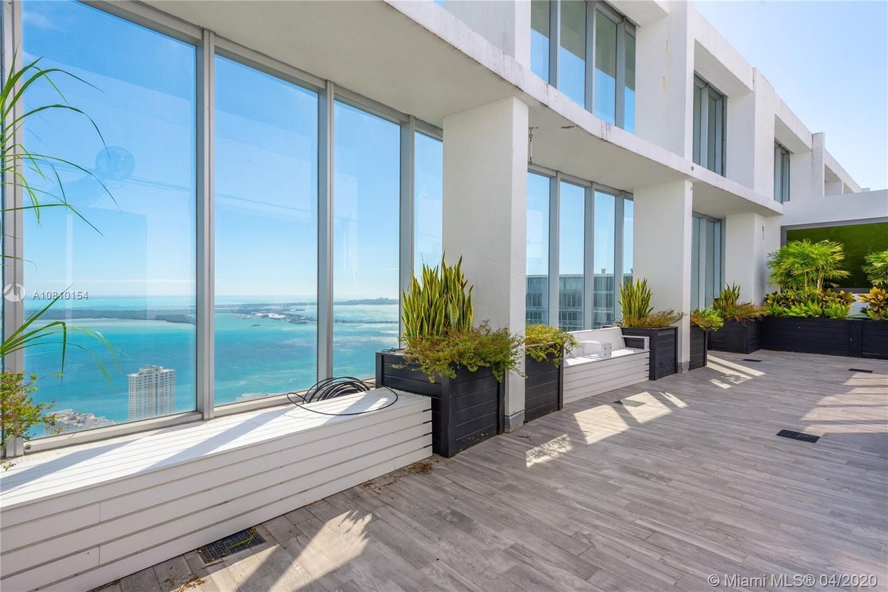 465 Brickell Ave #5701