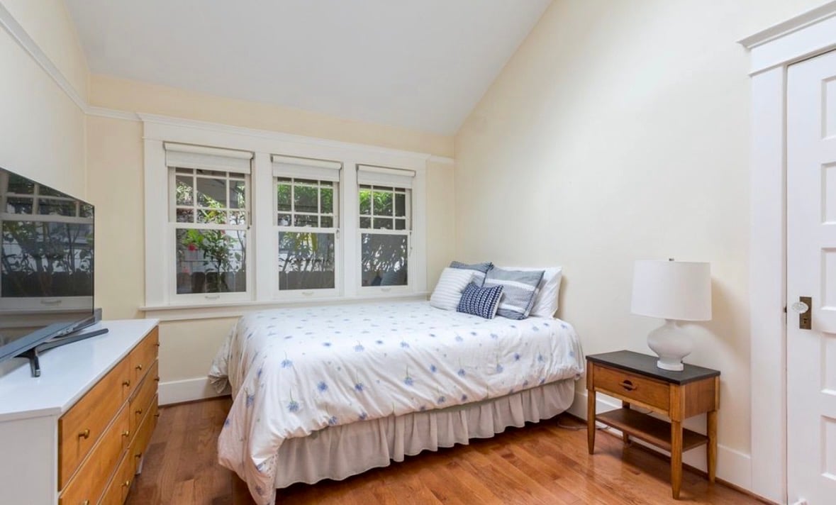 652 Woodlawn Ave, Venice
