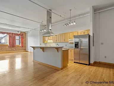 109 E 17th St Ste 303