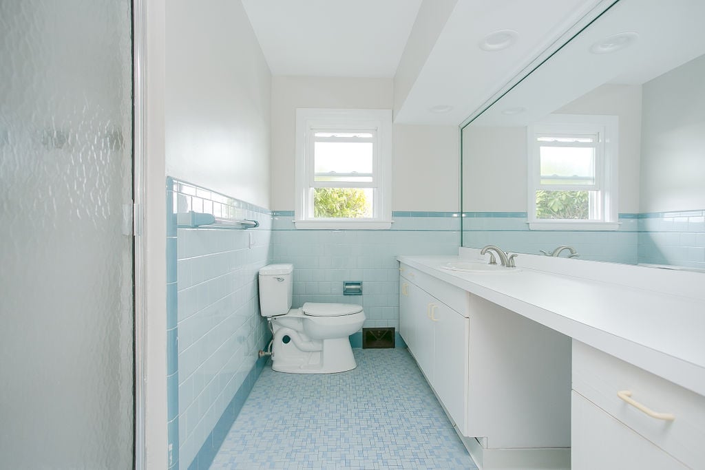 2 Sherri Lane, Middletown RI, 02842