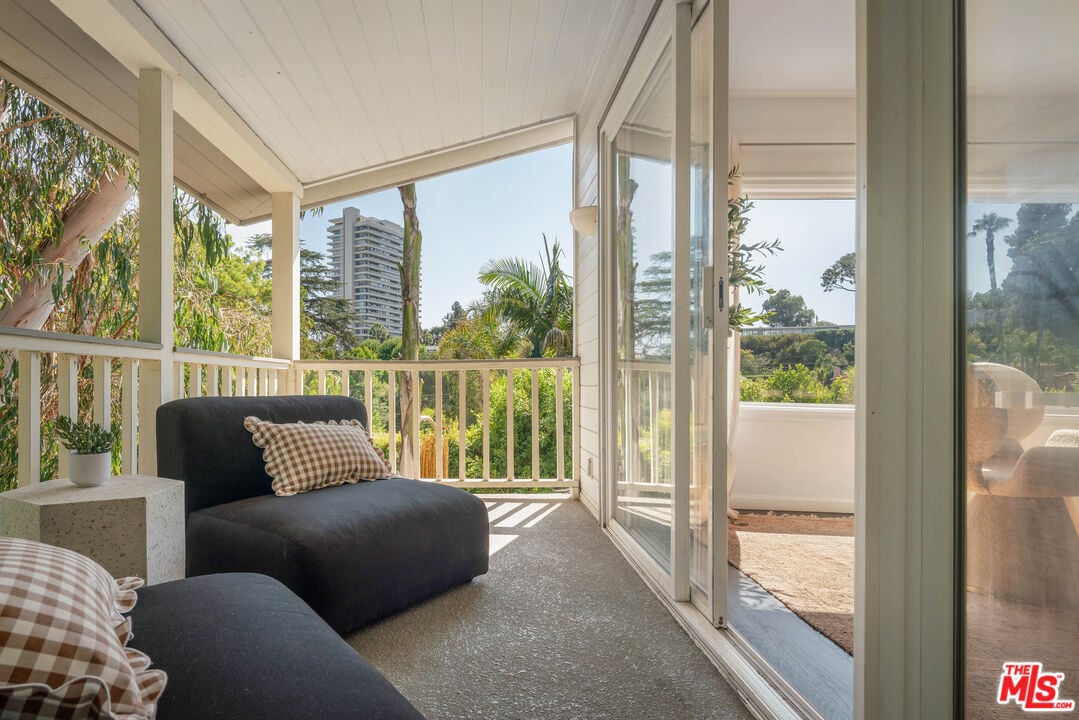 Windmere Pavilion, St Ives Dr, 90069