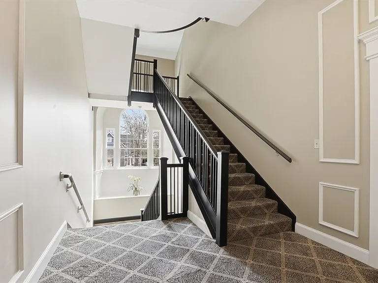 83 Church St APT 15