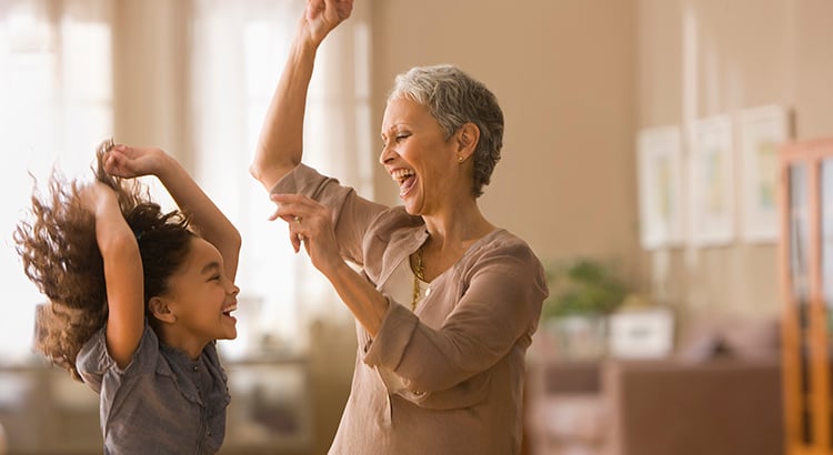 5 Reasons to Consider Living in a Multigenerational Home