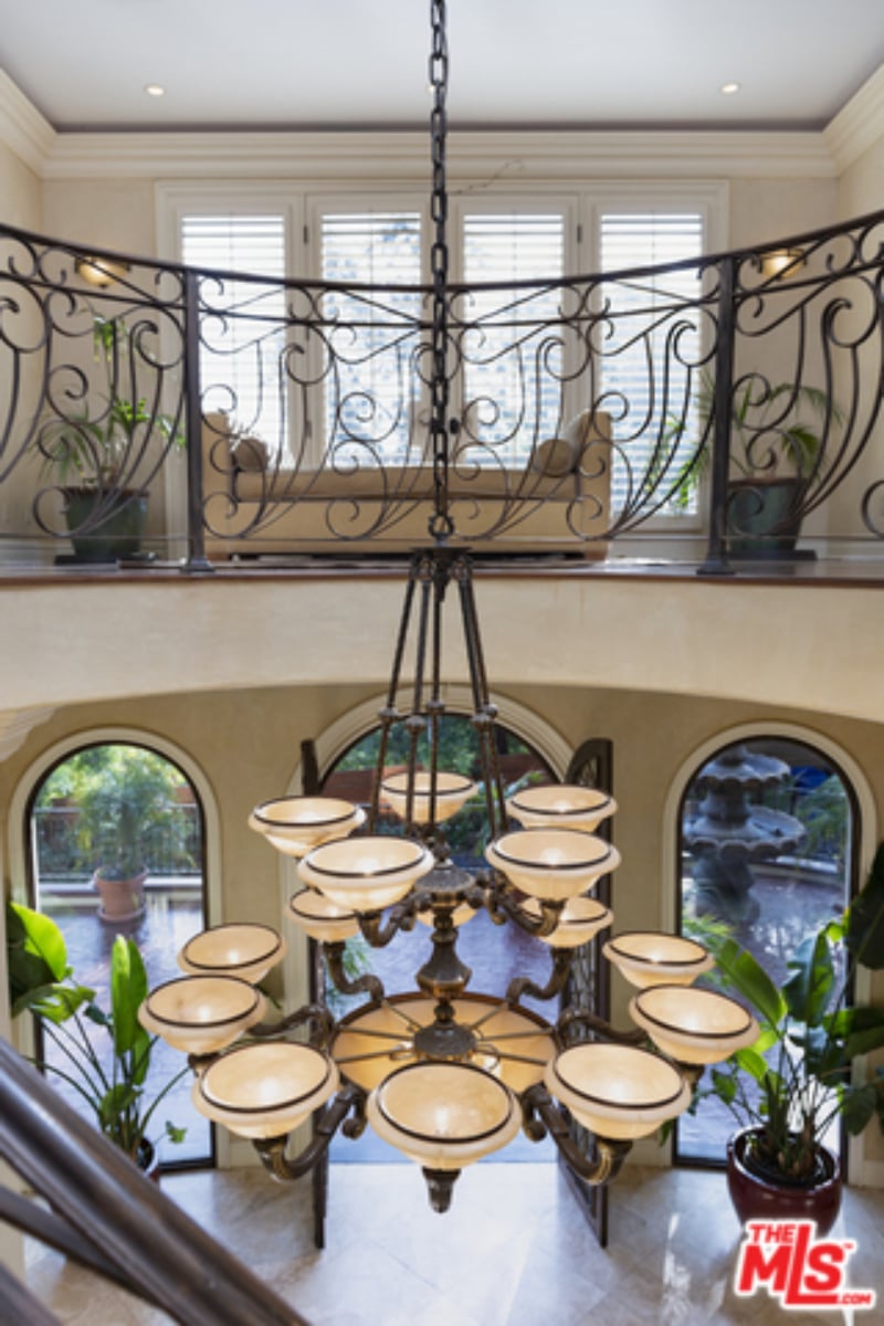 2636 La Cuesta Dr