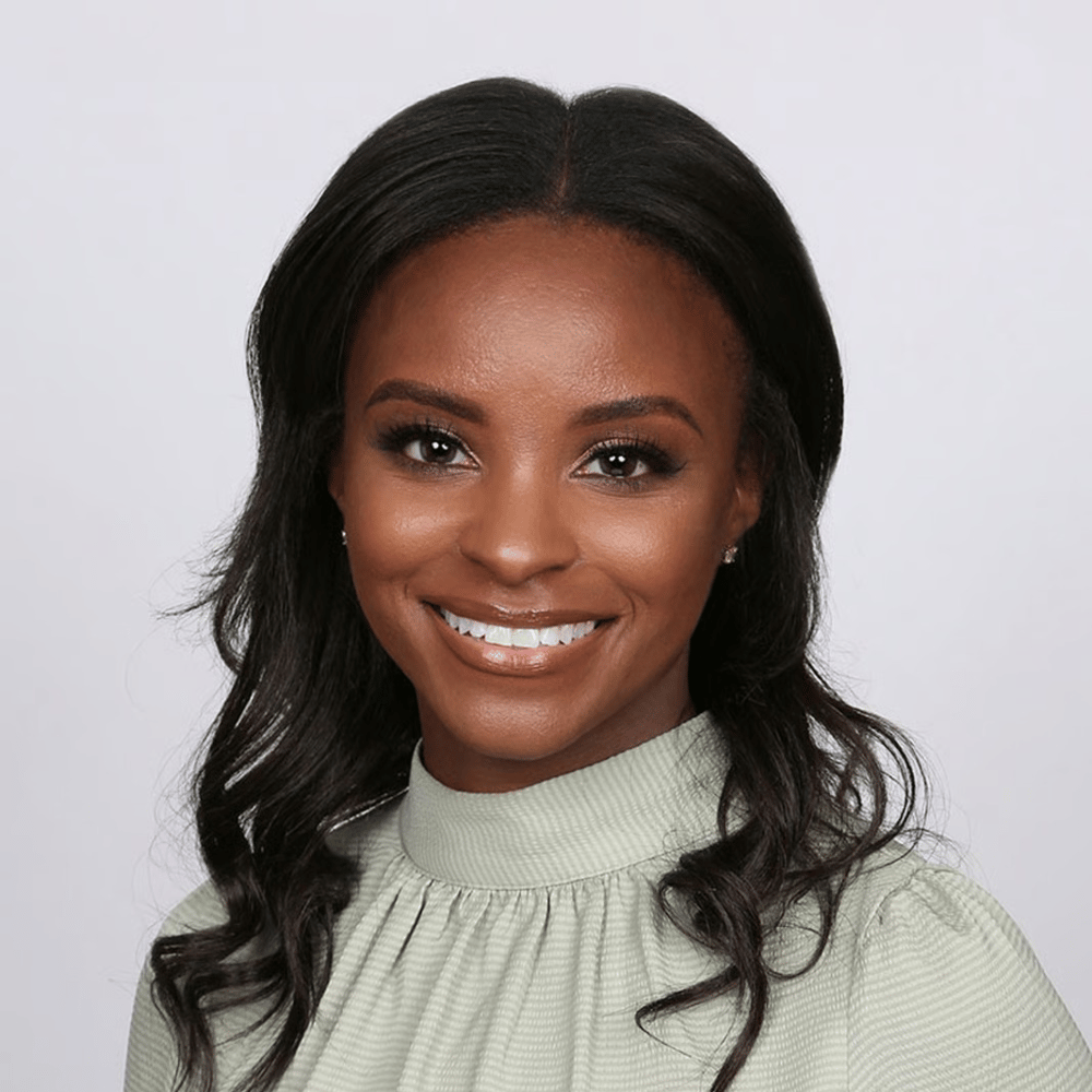 Danielle Heriot Tenafly, NJ Real Estate Agent Headshot