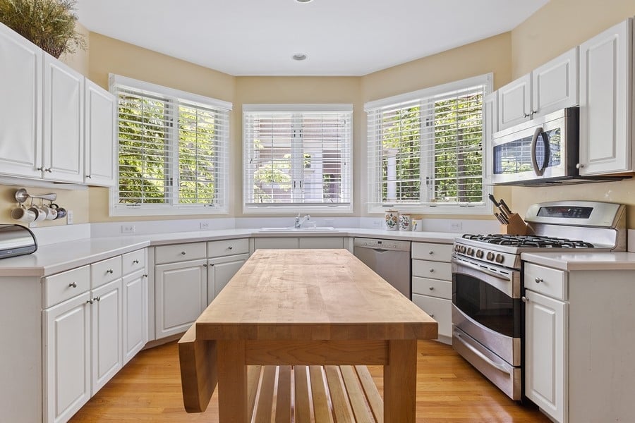 Charming Forest Beach Cottage Home 