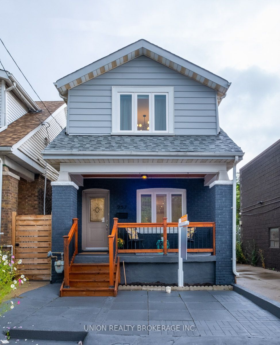 257 Greenwood Ave