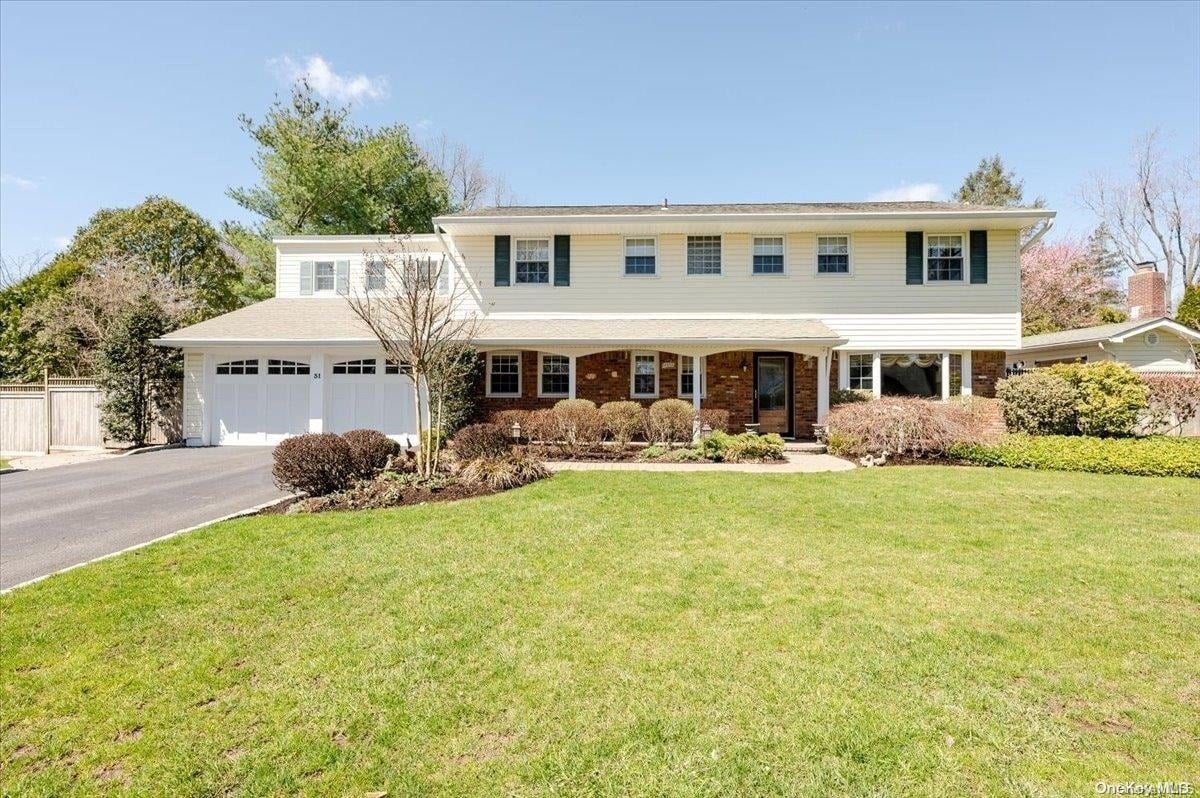31 Radcliff Dr