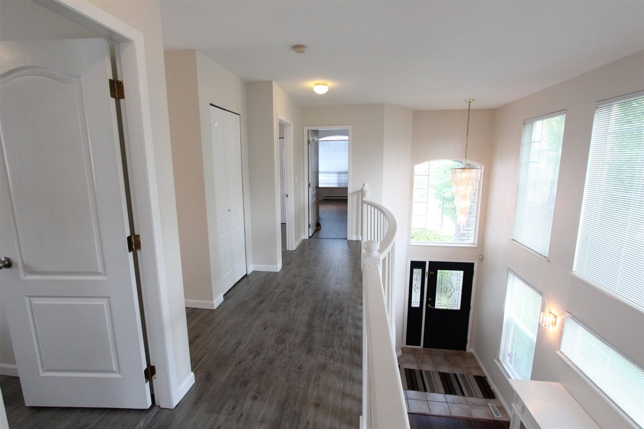 2990 Pinetree Close