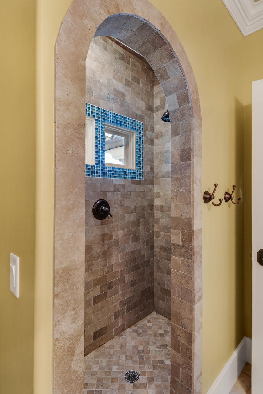 5236 Finisterre Drive