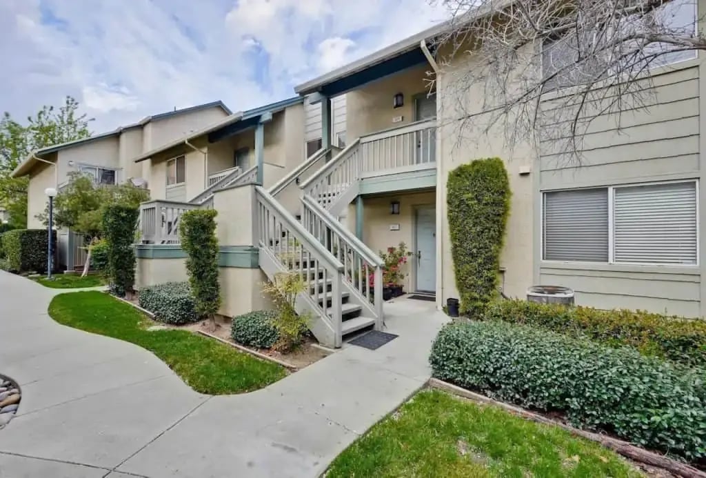 964 Summerplace Drive • San Jose • 95122