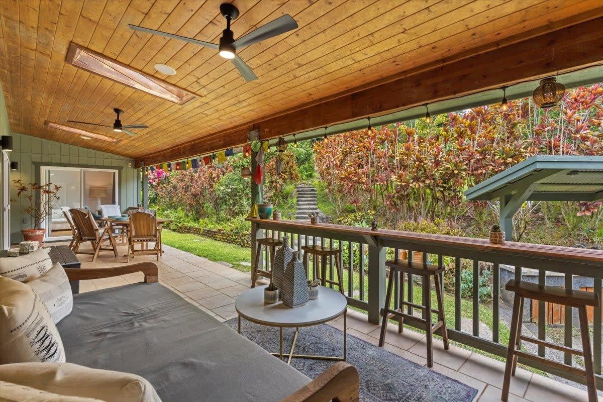 60 Koolau Rd  