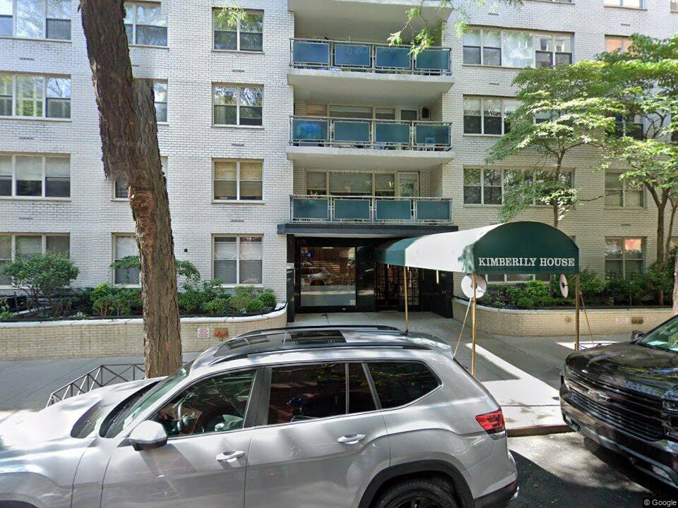 222 E 80th St APT: 8C
