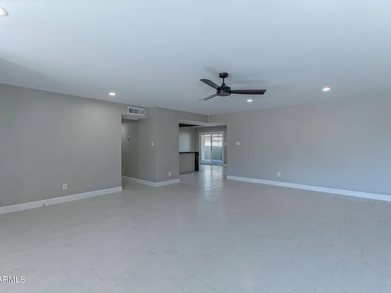 8236 E Valley Vista Dr
