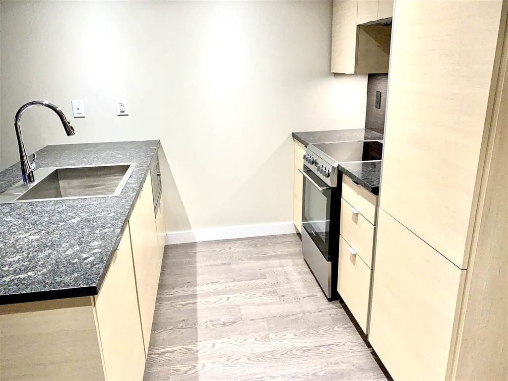 488 SW Marine Dr, #2305