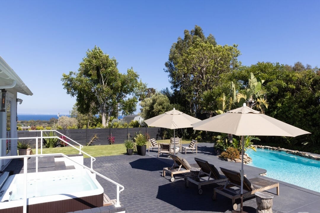 Echelon Pavilion, Grayfox St, 90265