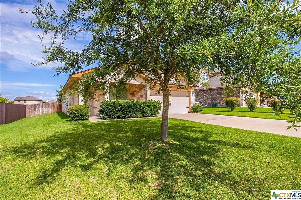 1516 Starlight Dr
