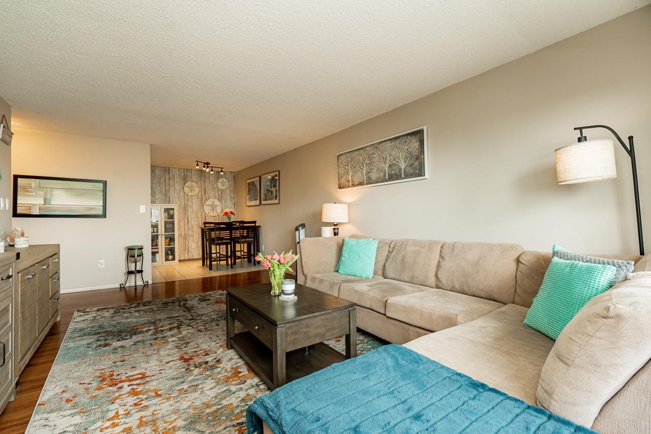 219-550 Royal Ave
