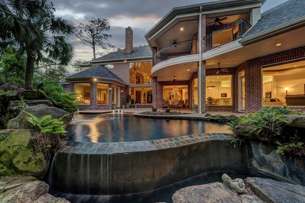 135 Hickory Ridge Dr